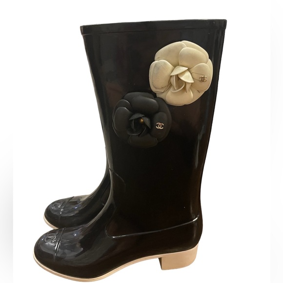 Rubber Camellia Rain Boots 38 Black - Picture 2 of 4
